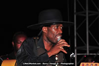 DSC_8814.jpg (49,874 bytes)