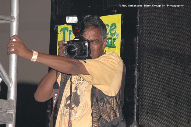 Chuck Fenda @ Tru-Juice Rebel Salute 2007 - Saturday, January 13, 2007, Port Kaiser Sports Club, St. Elizabeth - Negril Travel Guide, Negril Jamaica WI - http://www.negriltravelguide.com - info@negriltravelguide.com...!