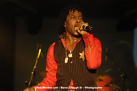 DSC_8735.jpg (38,138 bytes)