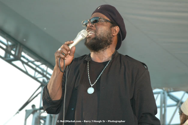 The Ministry of Toursim & The Jamaica Tourist Board present Tourism Awareness Concert in Commemoration of the Start of the 07/08 Winter Tourist Season - Guest Performers: Third World, Tessane Chin, Etana, Assassin, One Third, Christopher Martin, Gumption Band - Saturday, December 15, 2007 - Old Hospital Site, on the Hip Strip, Montego Bay, Jamaica W.I. - Photographs by Net2Market.com - Barry J. Hough Sr, Photographer - Negril Travel Guide, Negril Jamaica WI - http://www.negriltravelguide.com - info@negriltravelguide.com...!